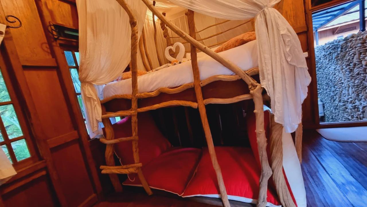 Avalon Ubud Castle & Spa Экстерьер фото