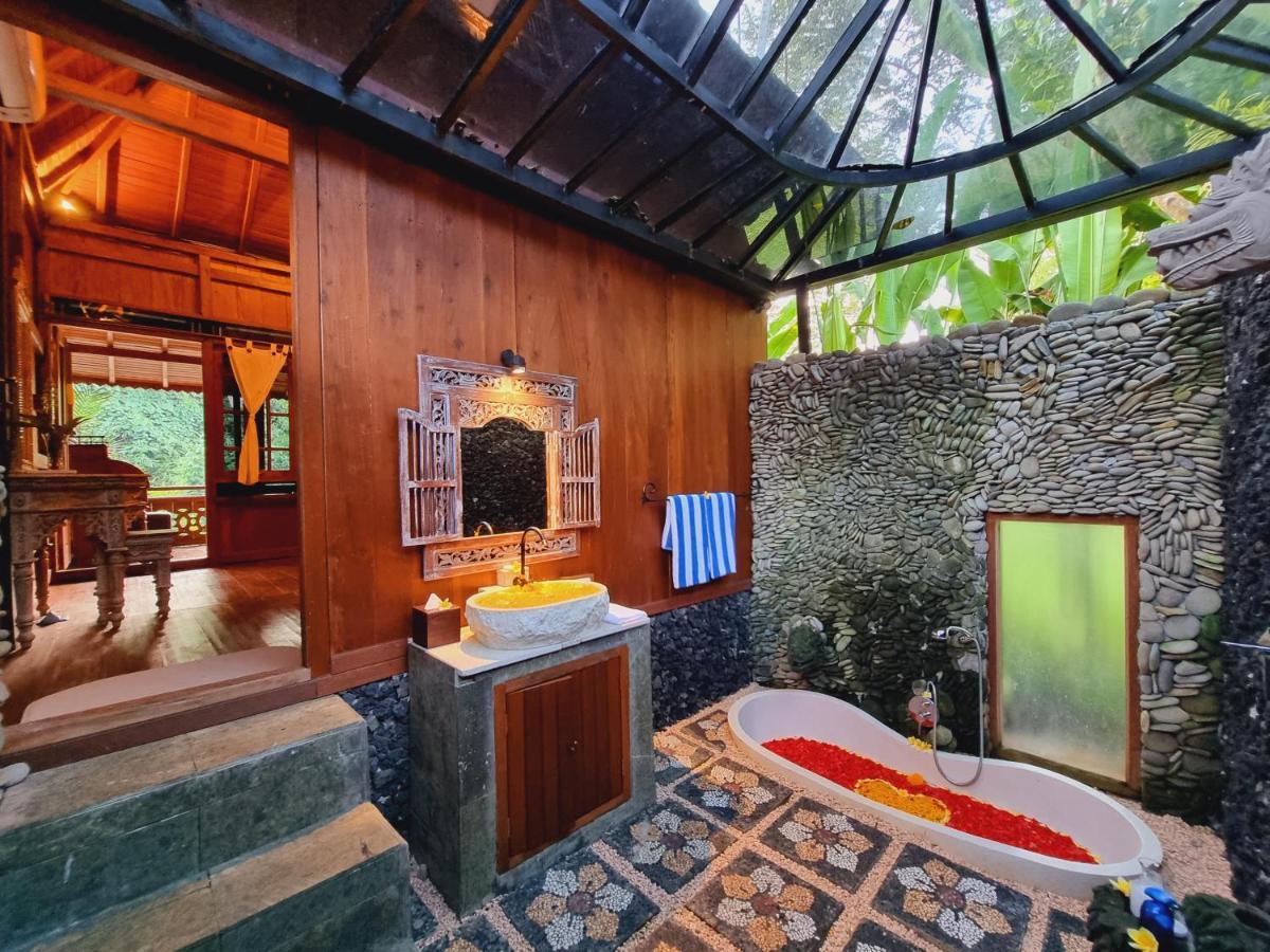 Avalon Ubud Castle & Spa Экстерьер фото