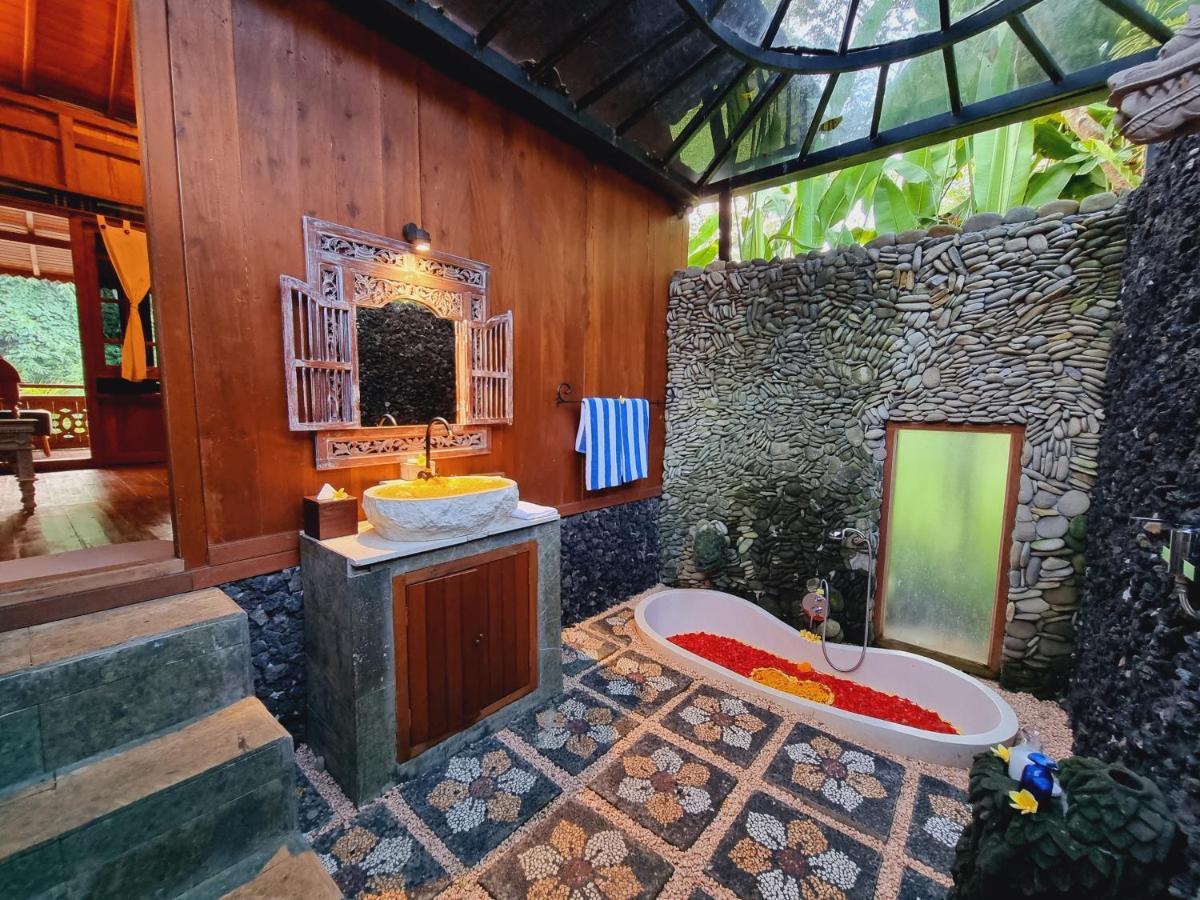 Avalon Ubud Castle & Spa Экстерьер фото