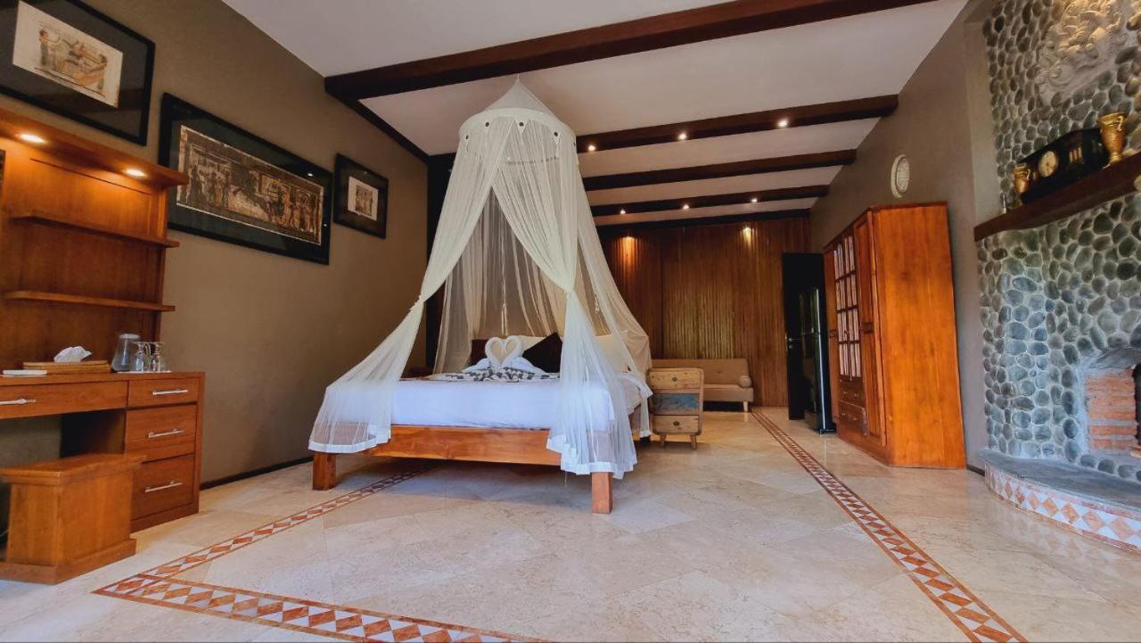 Avalon Ubud Castle & Spa Экстерьер фото